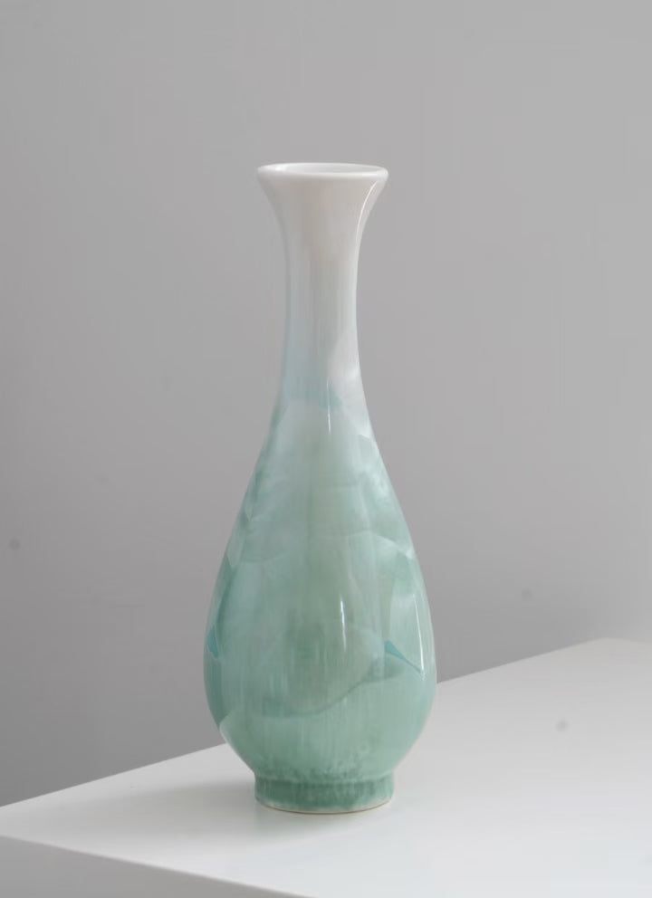 M025Chinese art vase/Ceramics are the art of fire and earth